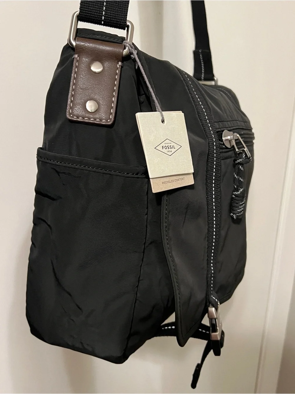 Fossil Black Nylon Messenger Bag with Contrast Stitching
